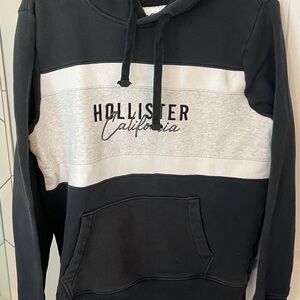 Hollister Men's Black and Gray Hoodie